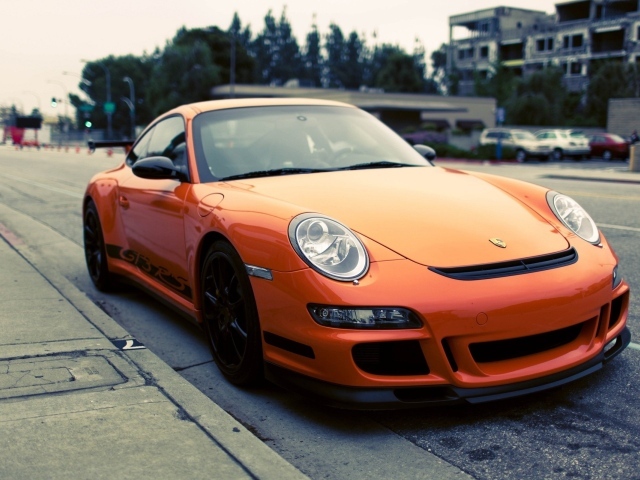 Оранжевый Porsche gt3