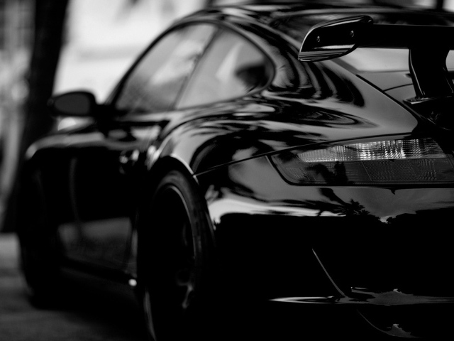 Porsche в черном
