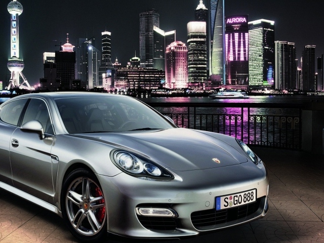Porsche panamera на выставке в Шанхае 