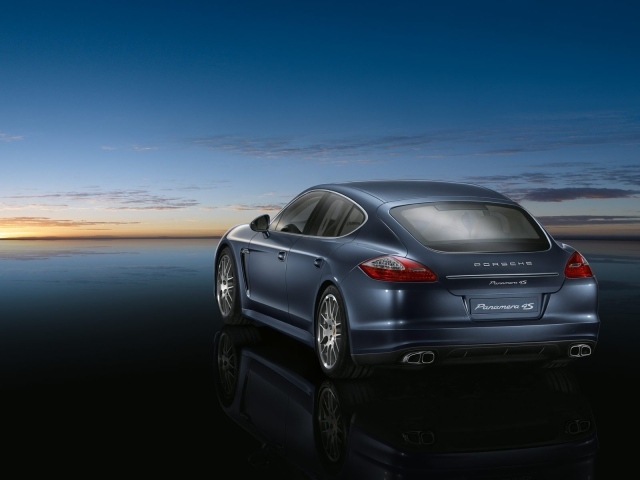 Порш Панамера