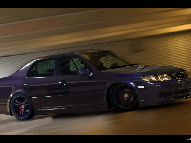 Автомобиль марки Saab модели 9-5