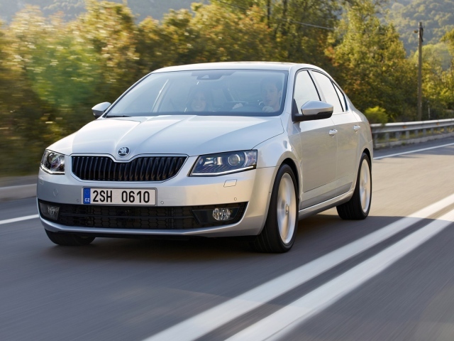 Надежная машина Skoda Octavia 2013