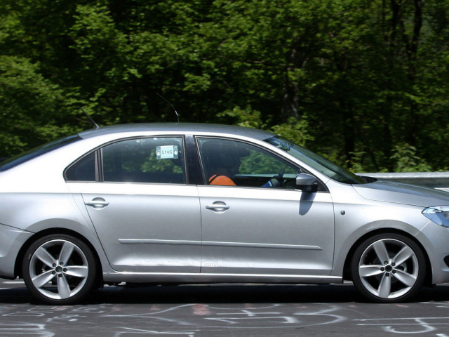 Надежная машина Skoda Rapid