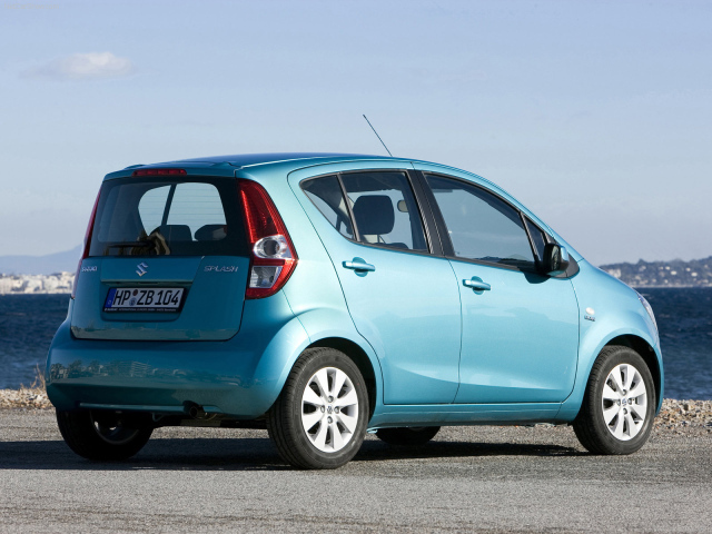 Надежный автомобиль Suzuki Splash