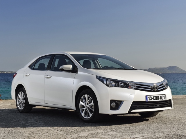Новая машина Toyota Corolla 2014