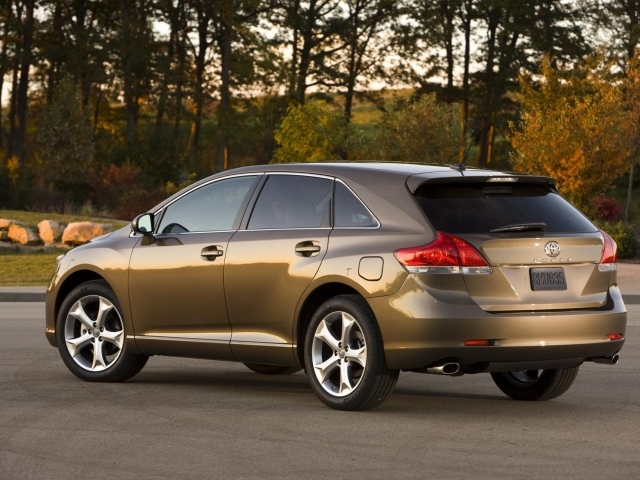 Тест драйв автомобиля Toyota Venza