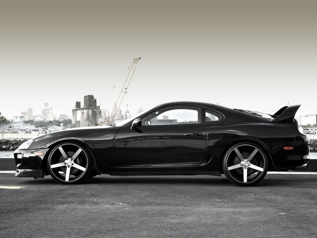 Черная тойота супра