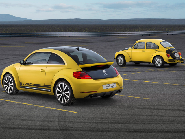 Надежная машина Volkswagen Beetle 2014