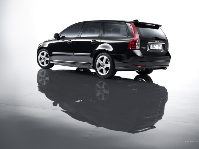 Надежный автомобиль Volvo v50
