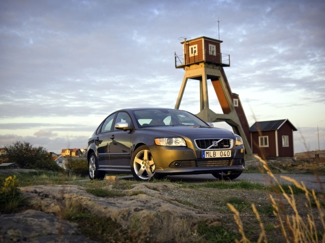 Новый автомобиль Volvo s40