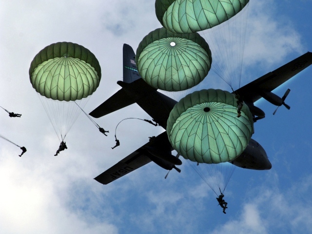 Высадка десанта на парашутах