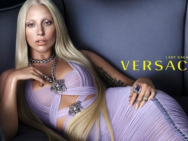 Леди Гага для Versace