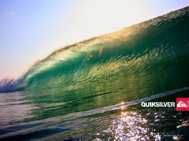 Серфинг на зеленой волне