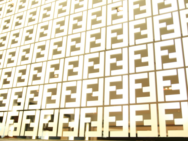 Текстура из логотипа Fendi