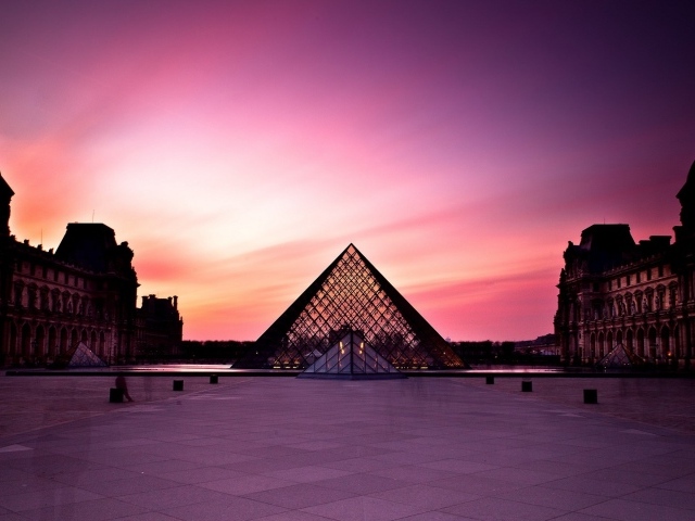 Закат в Париже