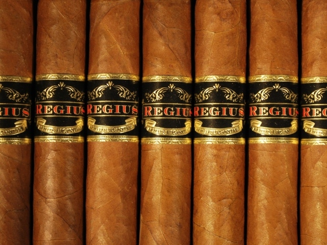 Cигары с наклейкой