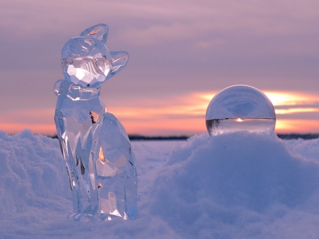 Ледяные скульптуры на закате