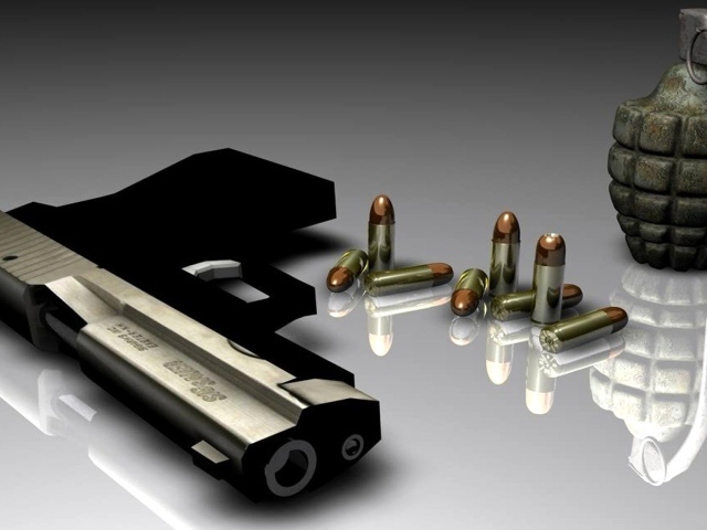 Пистолет и граната