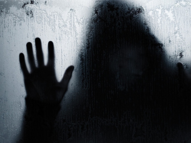 Человек за стеклом