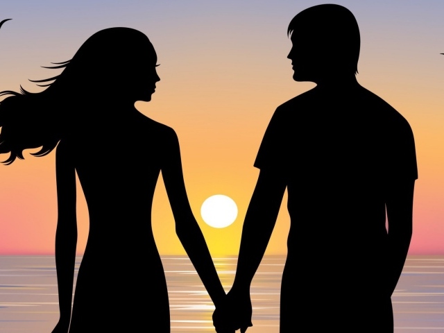 Влюблённая пара на берегу