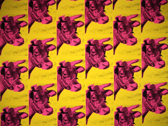 Картина Энди Уорхола красной коровы