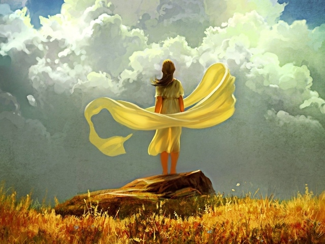 Девушка стоит на камне