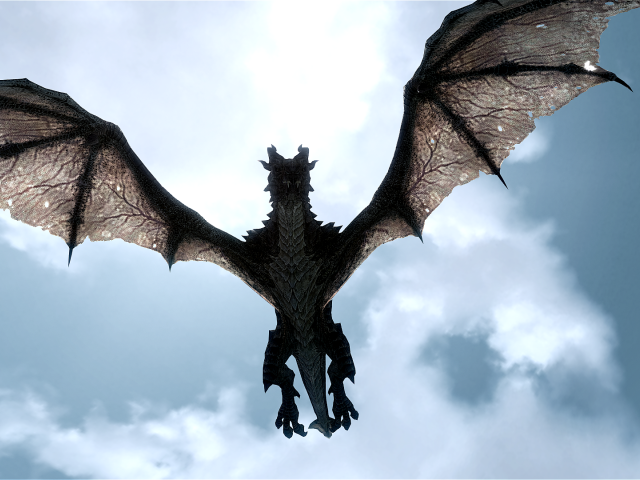 В облаках летит дракон