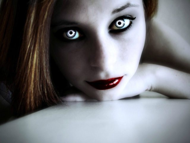 Вампир девушка ждет