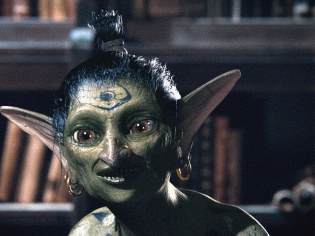 Инопланетянин с татуировкой на лбу