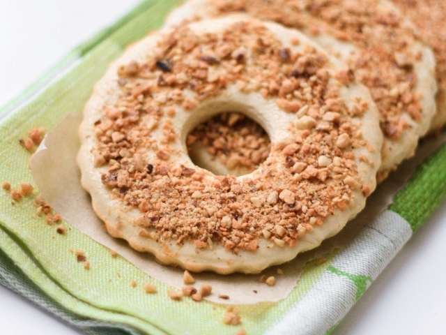 Коржики с орехами