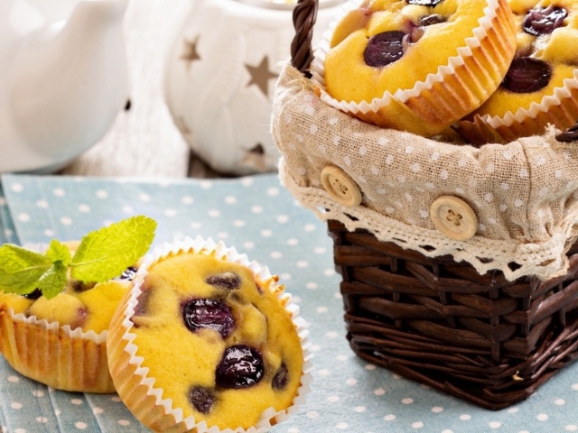 Кексы с ягодами