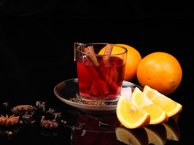 Чашка чая и лимон