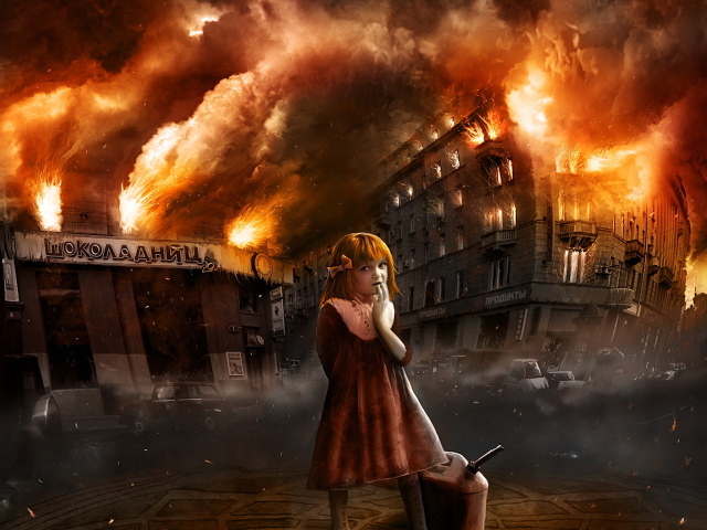 Девочка с канистрой бензина