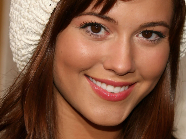 Очаровательная актриса Мэри Элизабет