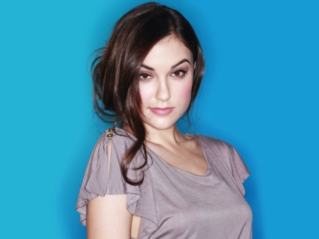 Популярная актриса Саша Грей