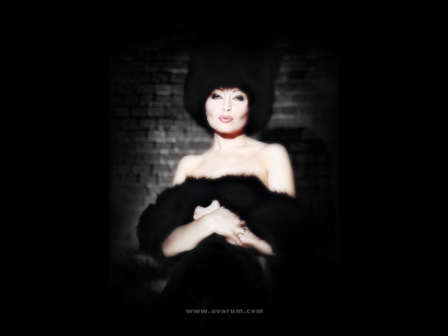 Знаменитая актриса Анжелика Варум