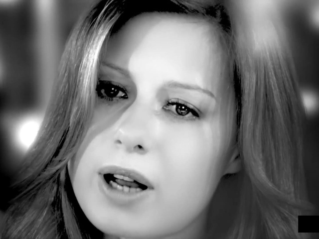 Популярная Юлия Савичева