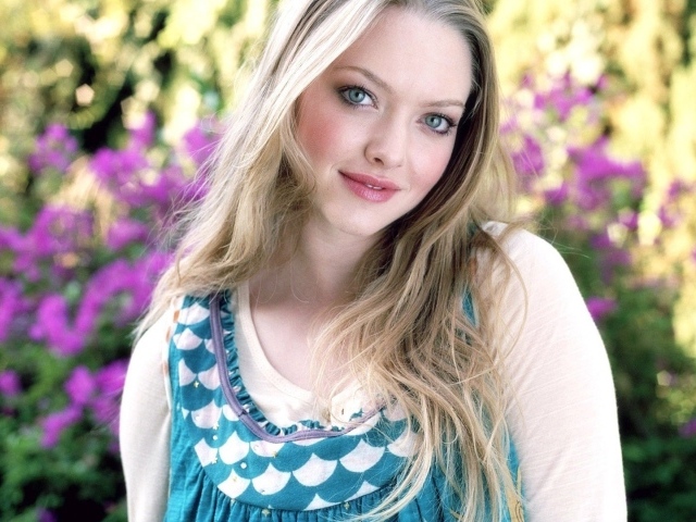 Красивая модель Аманда Сайфред