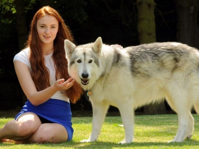 Прекрасная актриса Софи Тернер