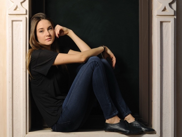 Модель Шейлин Вудли