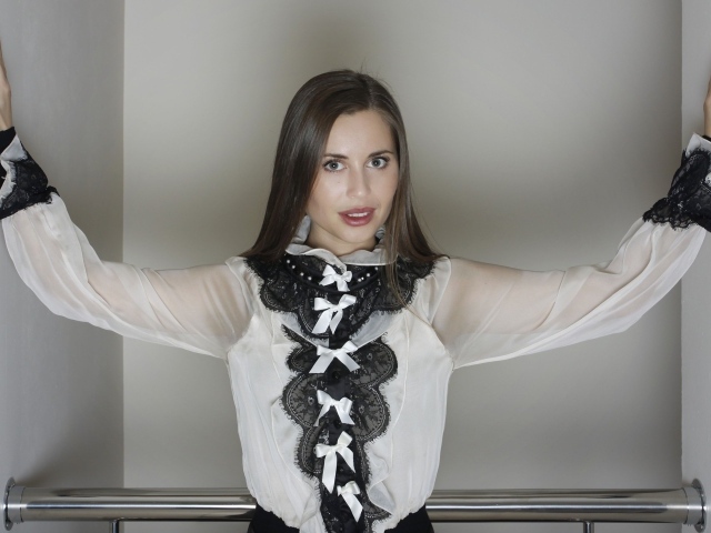 Знаменитая Юлия Михалкова