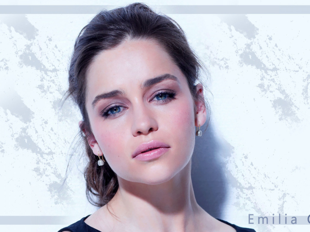 Популярная актриса Эмилия Кларк