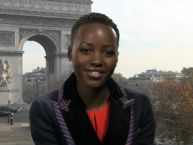 Популярная супермодель Лупита Нионго