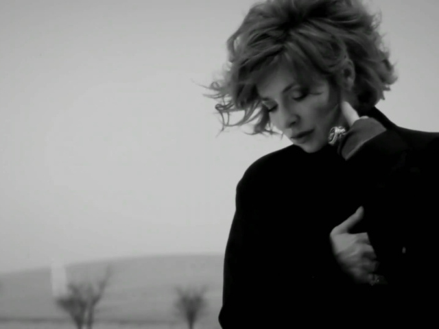 Очаровательная актриса Милен Фармер