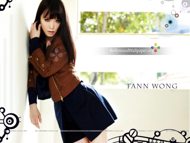 Красивая актриса Фэнн Вонг