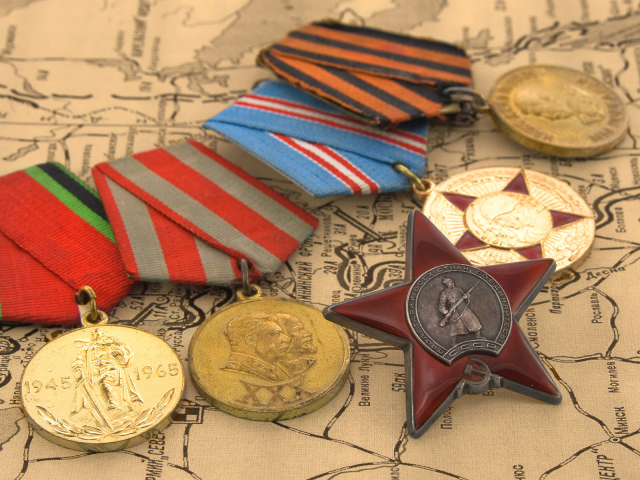 Медали и ордена в День Победы 9 мая