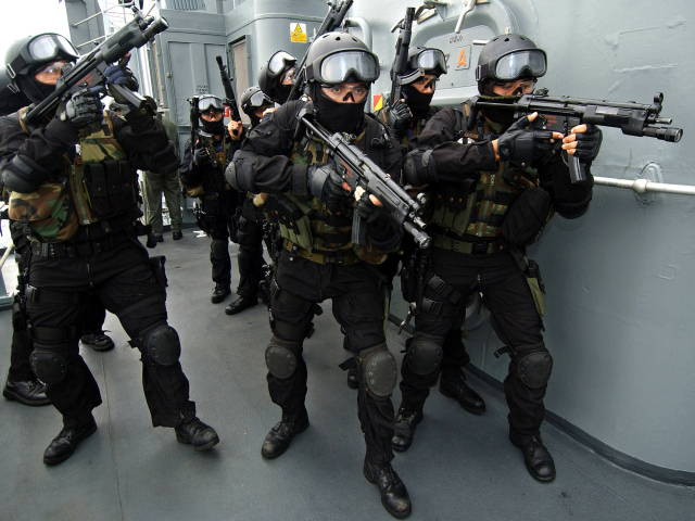 Морской спецназ на корабле