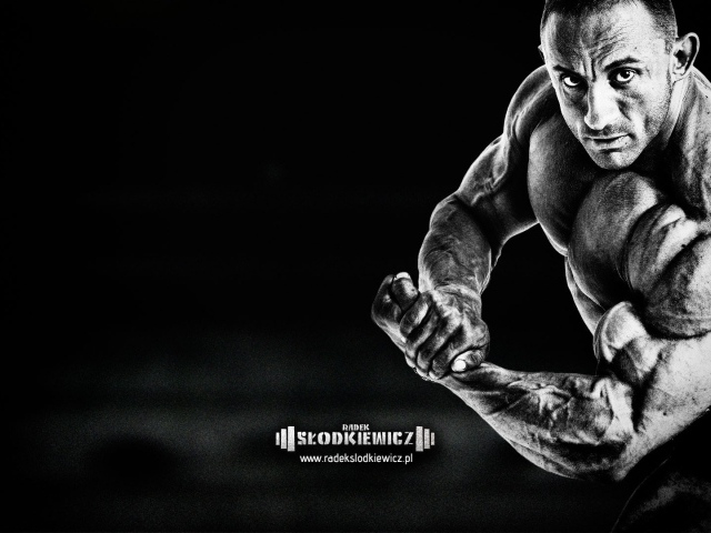 Мускулистый человек