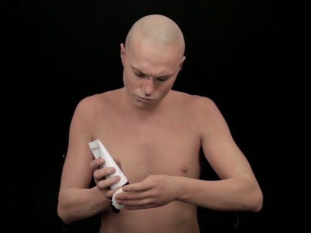 Известный актер Рик Жене