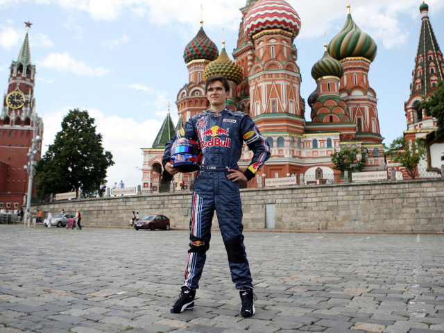 Популярный Михаил Алешин